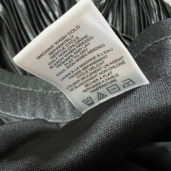 Everyday Jones by Madeline Jones Skirt 1X Womens Black Pleated Satin Knee Length - Picture 6 of 6